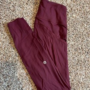 Lululemon leggings with pocket, barely worn